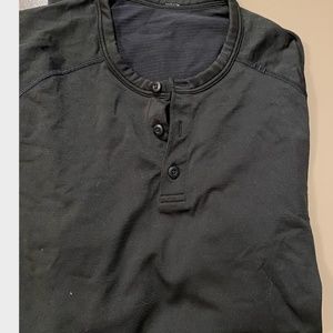 Men's long sleeve v-neck t-shirt